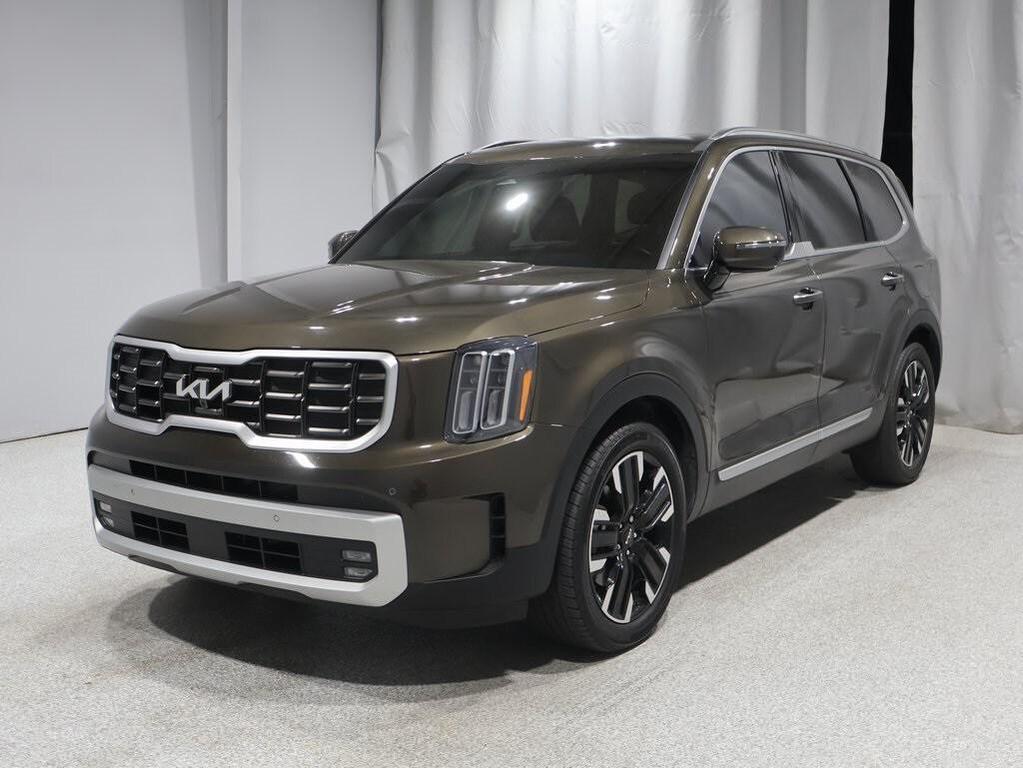 used 2024 Kia Telluride car, priced at $39,000