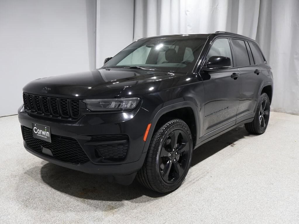 used 2023 Jeep Grand Cherokee car, priced at $28,500
