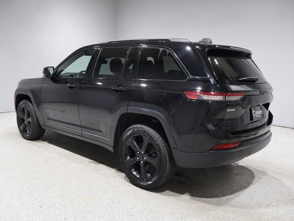 used 2023 Jeep Grand Cherokee car, priced at $28,500
