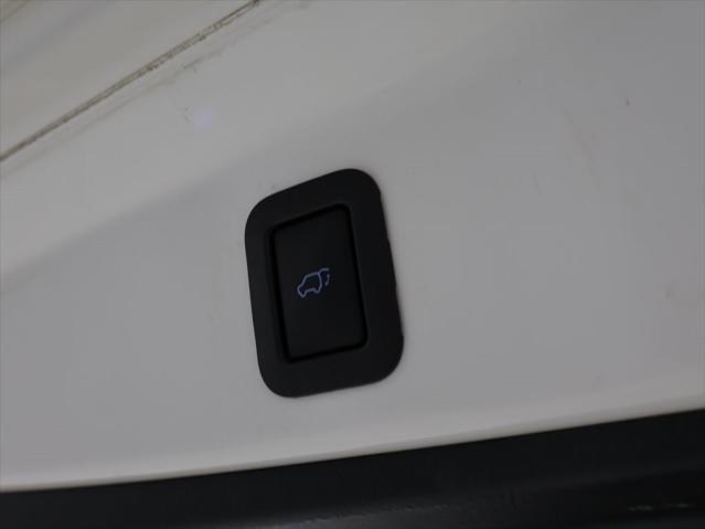 used 2019 Toyota Highlander car, priced at $24,700