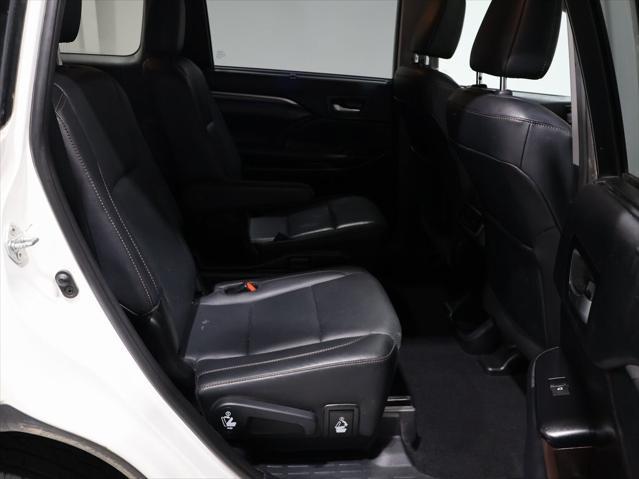 used 2019 Toyota Highlander car, priced at $24,700