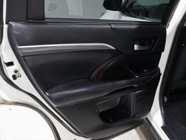 used 2019 Toyota Highlander car, priced at $24,700