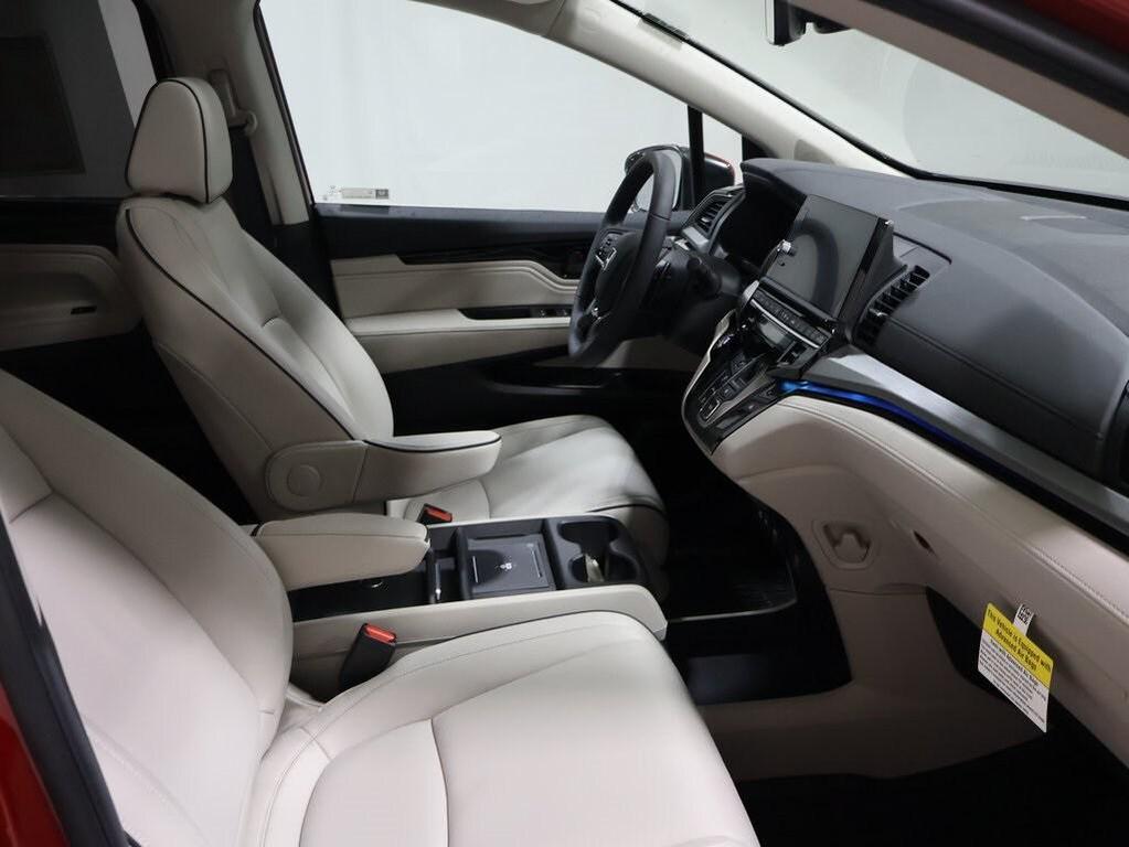 new 2026 Honda Odyssey car, priced at $49,400