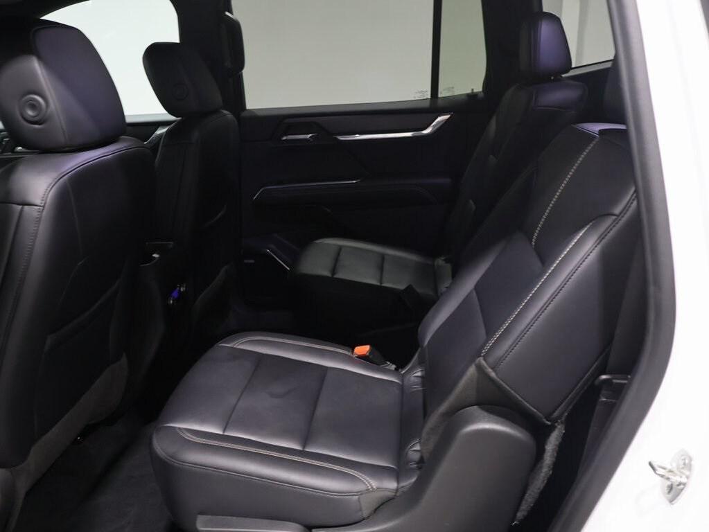 used 2024 GMC Acadia car, priced at $35,300