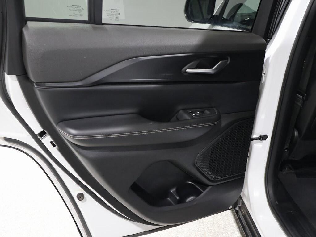 used 2023 Jeep Grand Cherokee car, priced at $27,500