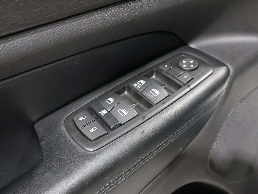 used 2015 Jeep Grand Cherokee car, priced at $14,500