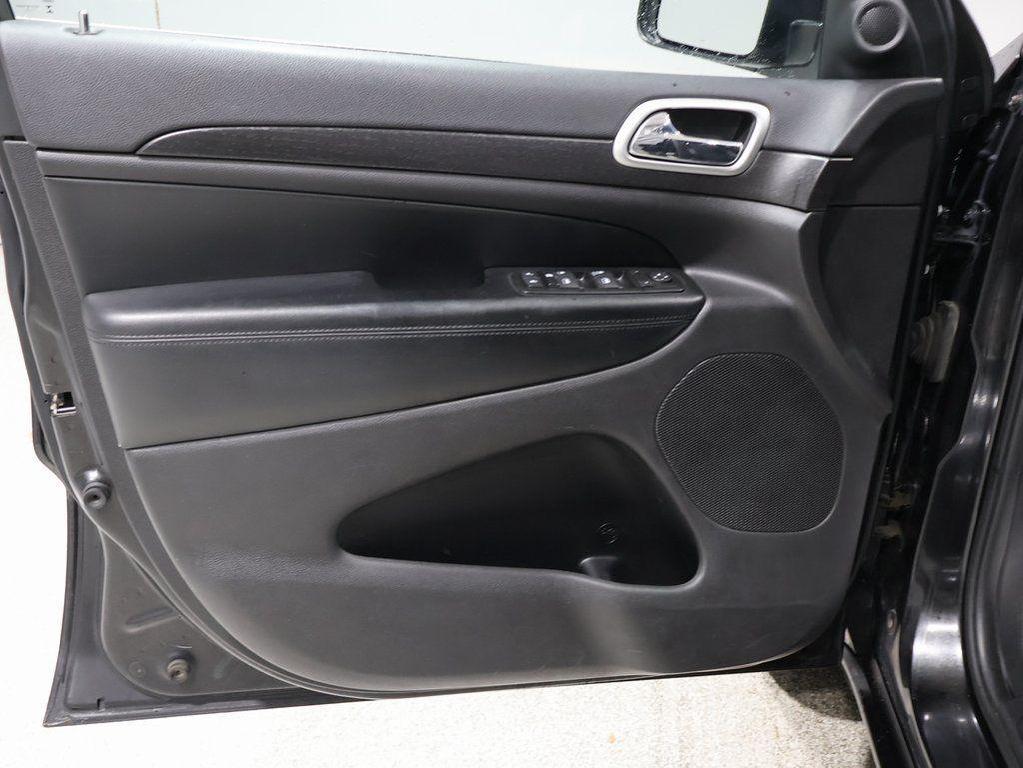 used 2015 Jeep Grand Cherokee car, priced at $14,500