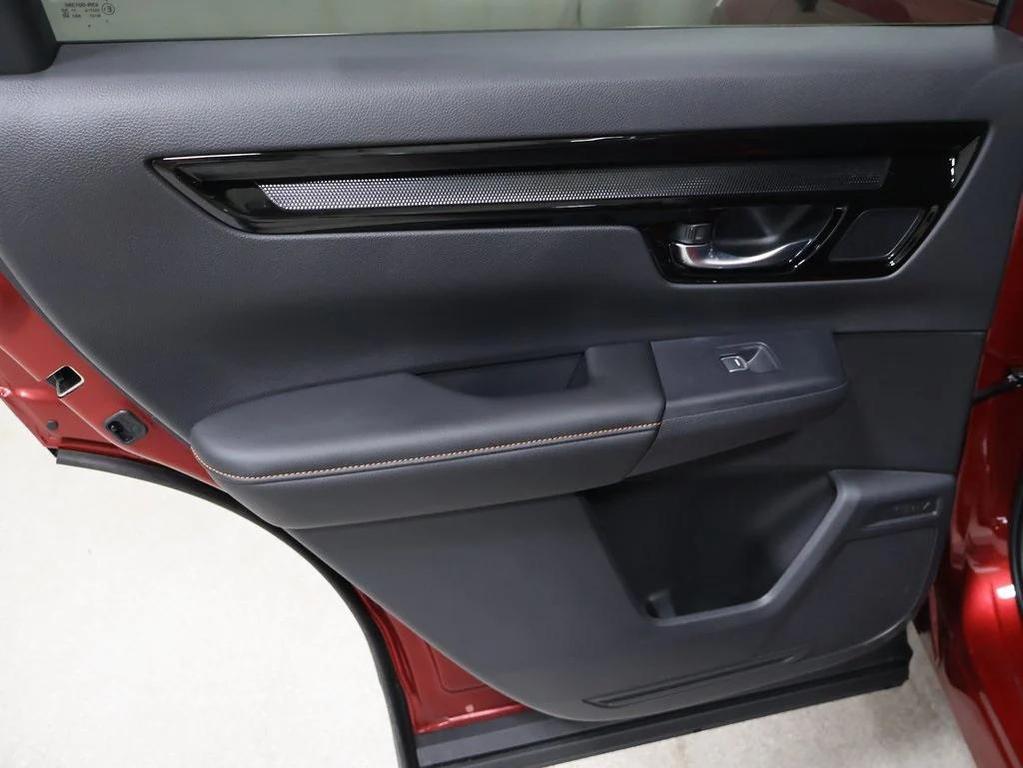 new 2025 Honda CR-V Hybrid car, priced at $41,232