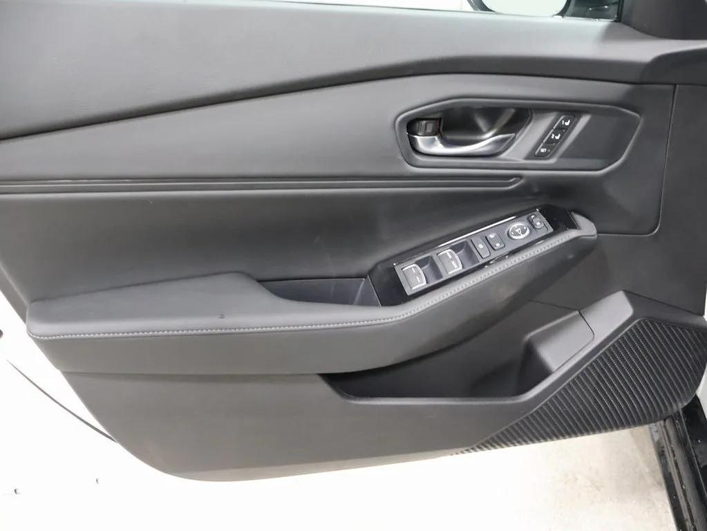 new 2025 Honda Accord Hybrid car, priced at $40,950