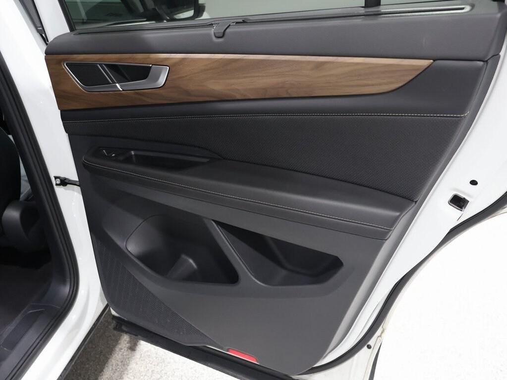 used 2024 Volkswagen Atlas car, priced at $32,500