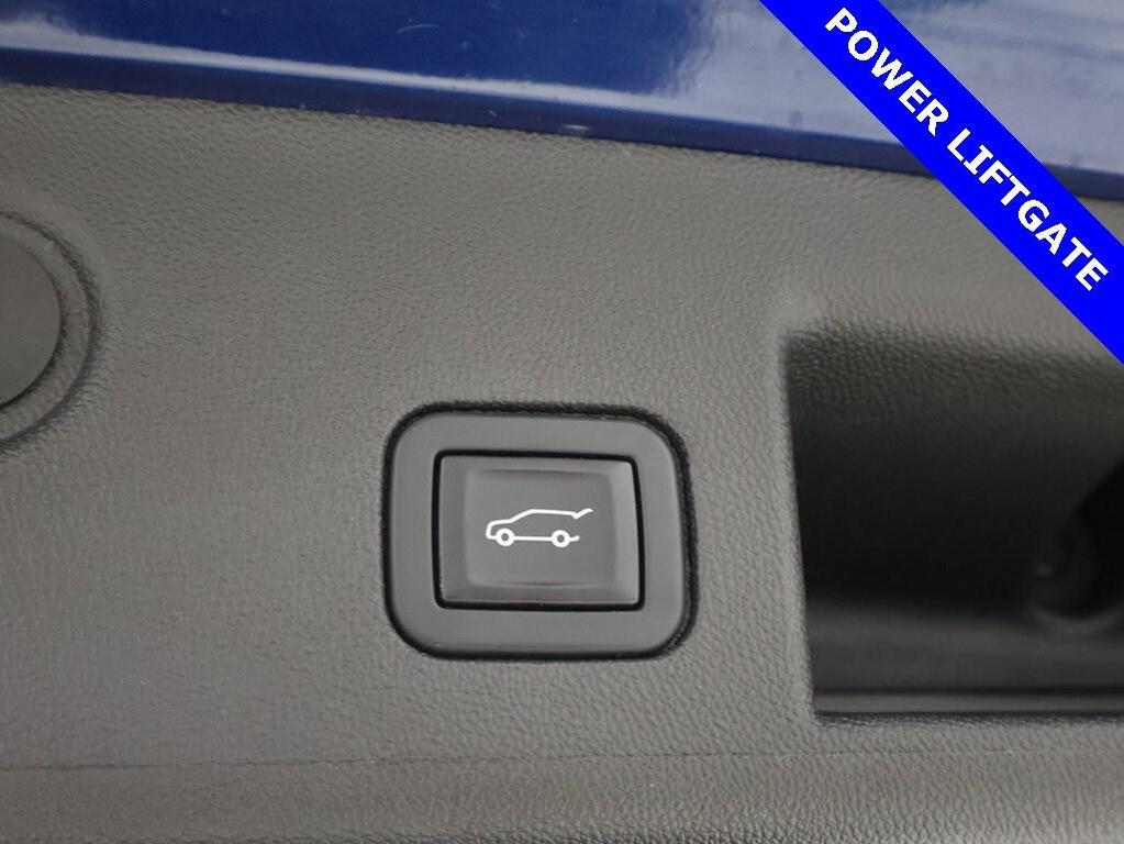 used 2022 Chevrolet Equinox car, priced at $20,900