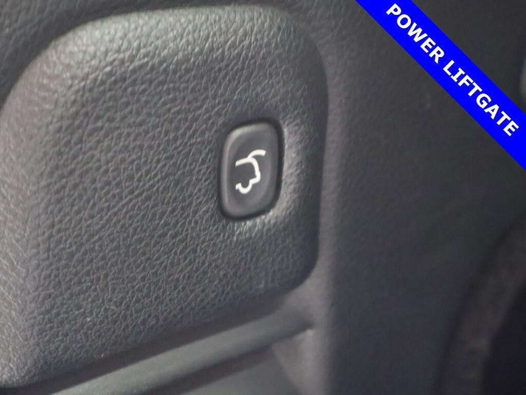 used 2017 Jeep Grand Cherokee car, priced at $18,100