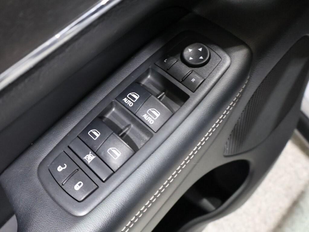 used 2017 Jeep Grand Cherokee car, priced at $18,100