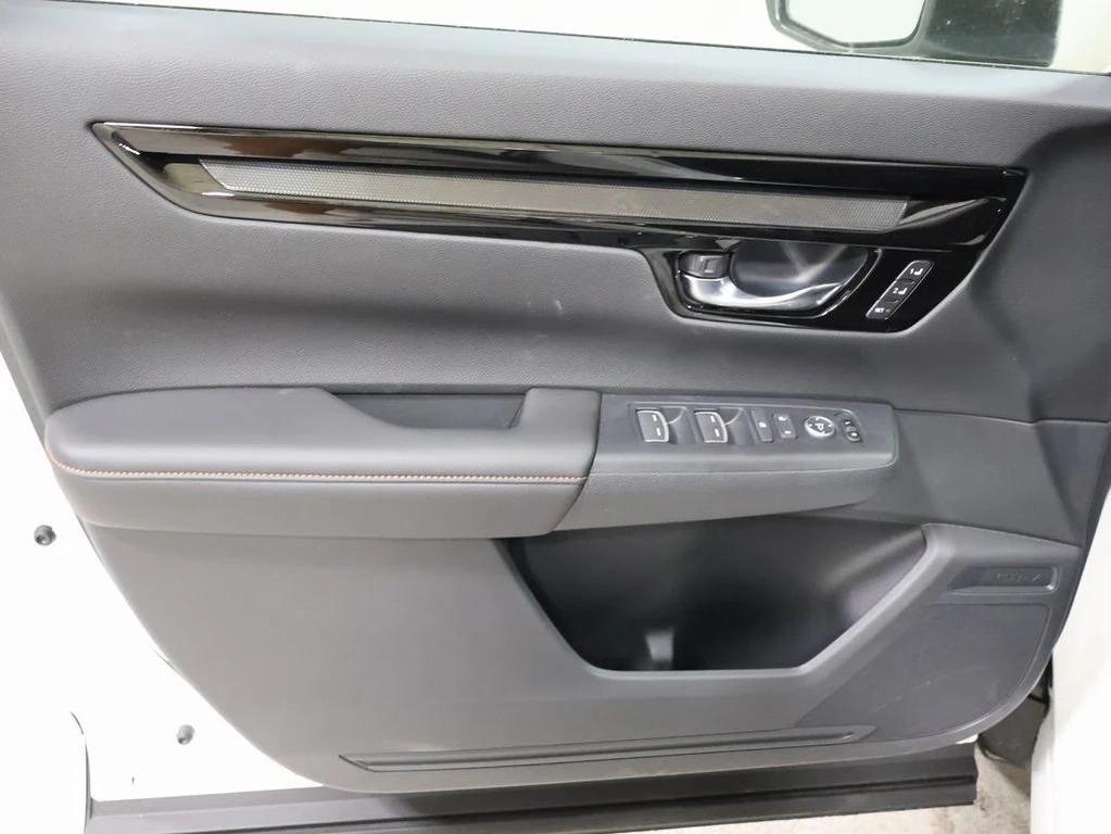 new 2026 Honda CR-V Hybrid car, priced at $44,155