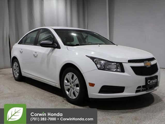 used 2014 Chevrolet Cruze car, priced at $8,200