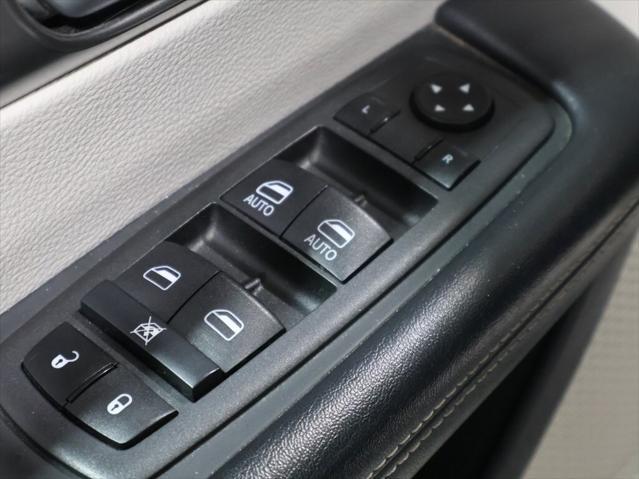 used 2022 Chrysler Pacifica car, priced at $22,000