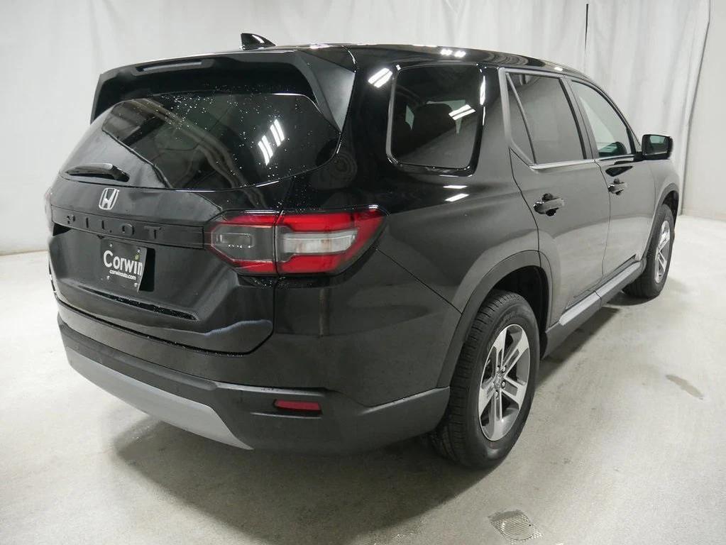 new 2025 Honda Pilot car, priced at $46,624