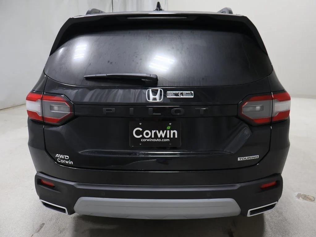 new 2025 Honda Pilot car, priced at $51,307