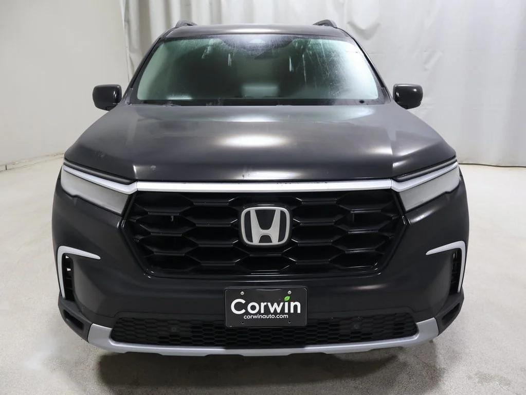new 2025 Honda Pilot car, priced at $51,307