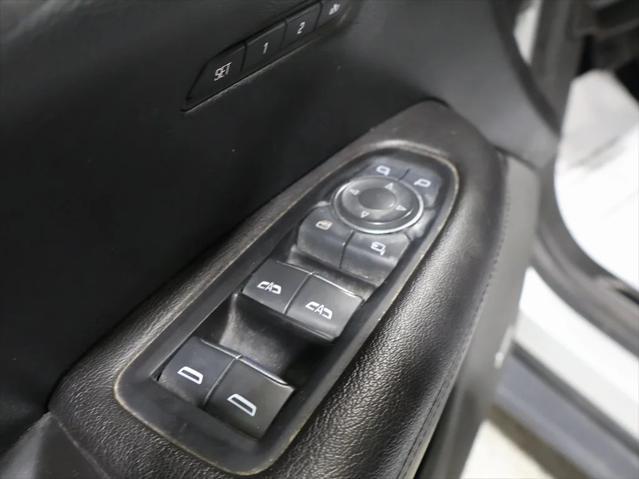 used 2017 Cadillac XT5 car, priced at $15,250