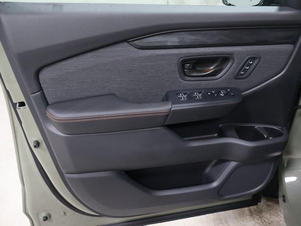 new 2026 Honda Passport car, priced at $50,400