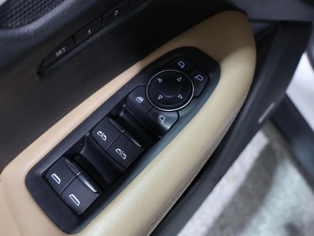 used 2017 Cadillac XT5 car, priced at $20,000