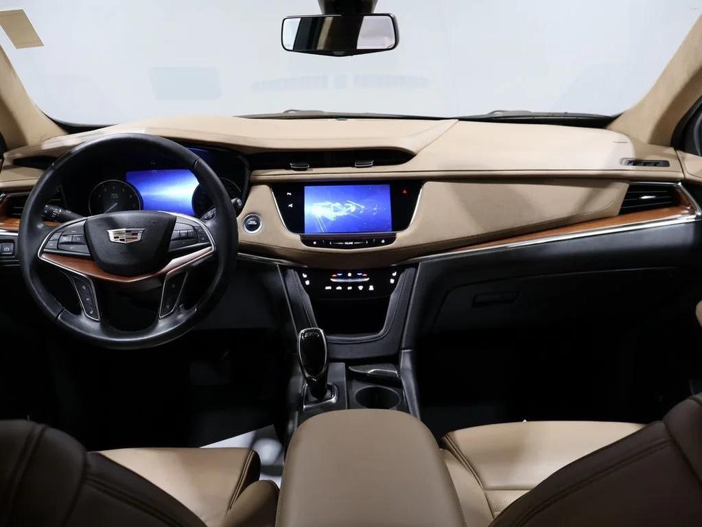 used 2017 Cadillac XT5 car, priced at $20,000