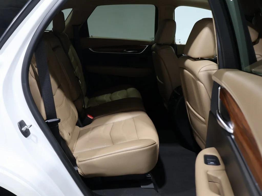 used 2017 Cadillac XT5 car, priced at $20,000