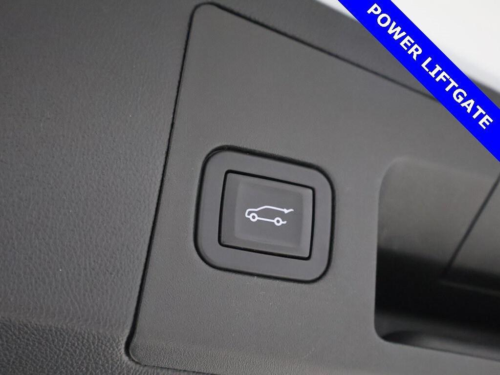 used 2017 Cadillac XT5 car, priced at $20,000