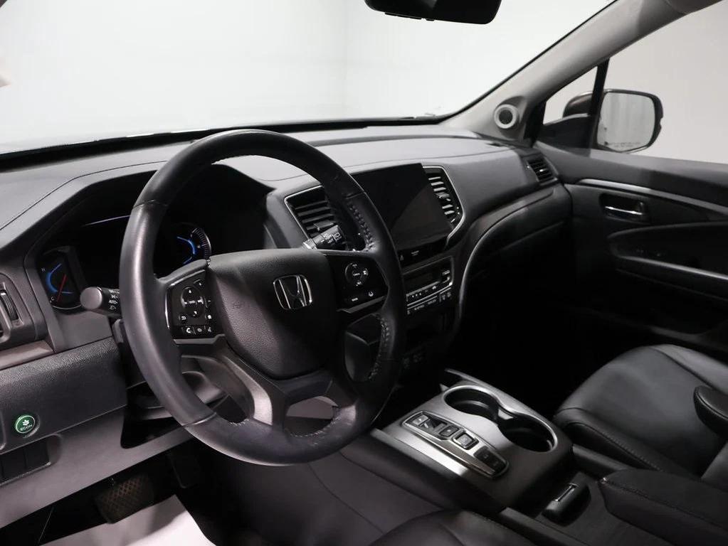 used 2022 Honda Pilot car, priced at $32,300