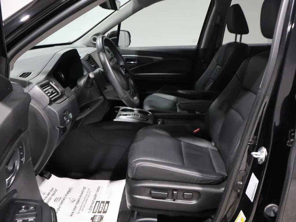 used 2022 Honda Pilot car, priced at $32,300