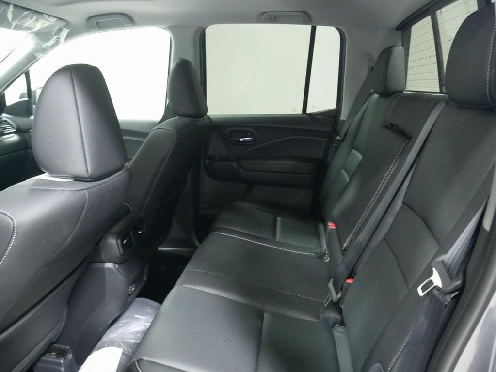 new 2025 Honda Ridgeline car, priced at $43,986