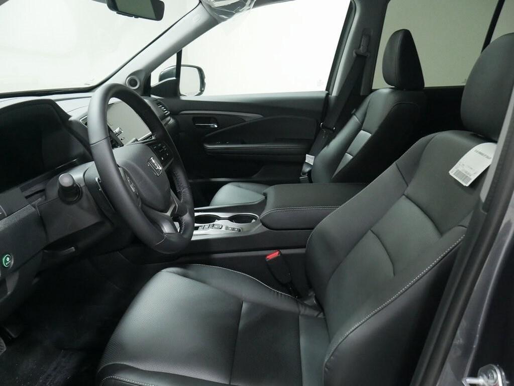 new 2025 Honda Ridgeline car, priced at $43,986