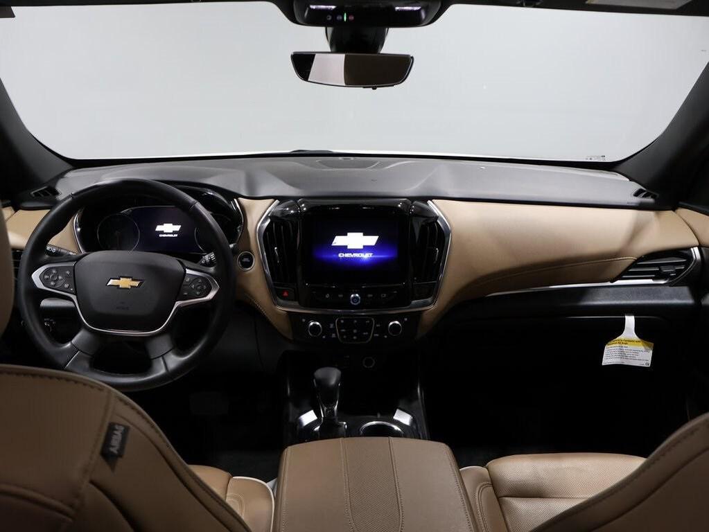 used 2023 Chevrolet Traverse car, priced at $39,000