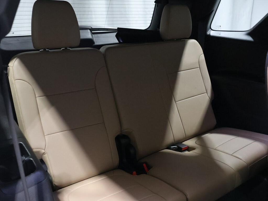 used 2023 Chevrolet Traverse car, priced at $39,000