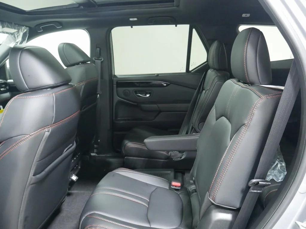new 2025 Honda Pilot car, priced at $50,895