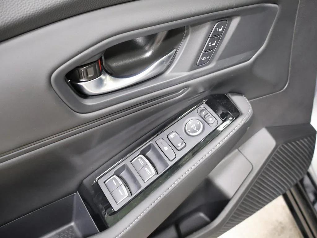 new 2025 Honda Accord Hybrid car, priced at $40,495