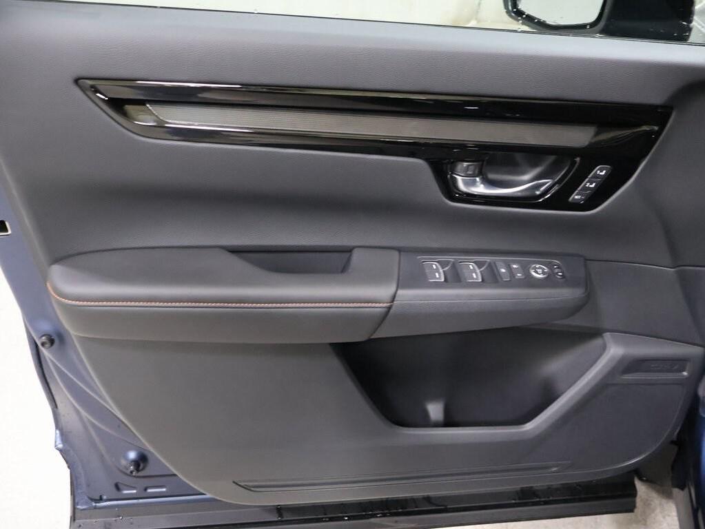 new 2026 Honda CR-V Hybrid car, priced at $43,700