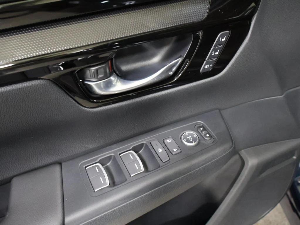 new 2026 Honda CR-V Hybrid car, priced at $43,700