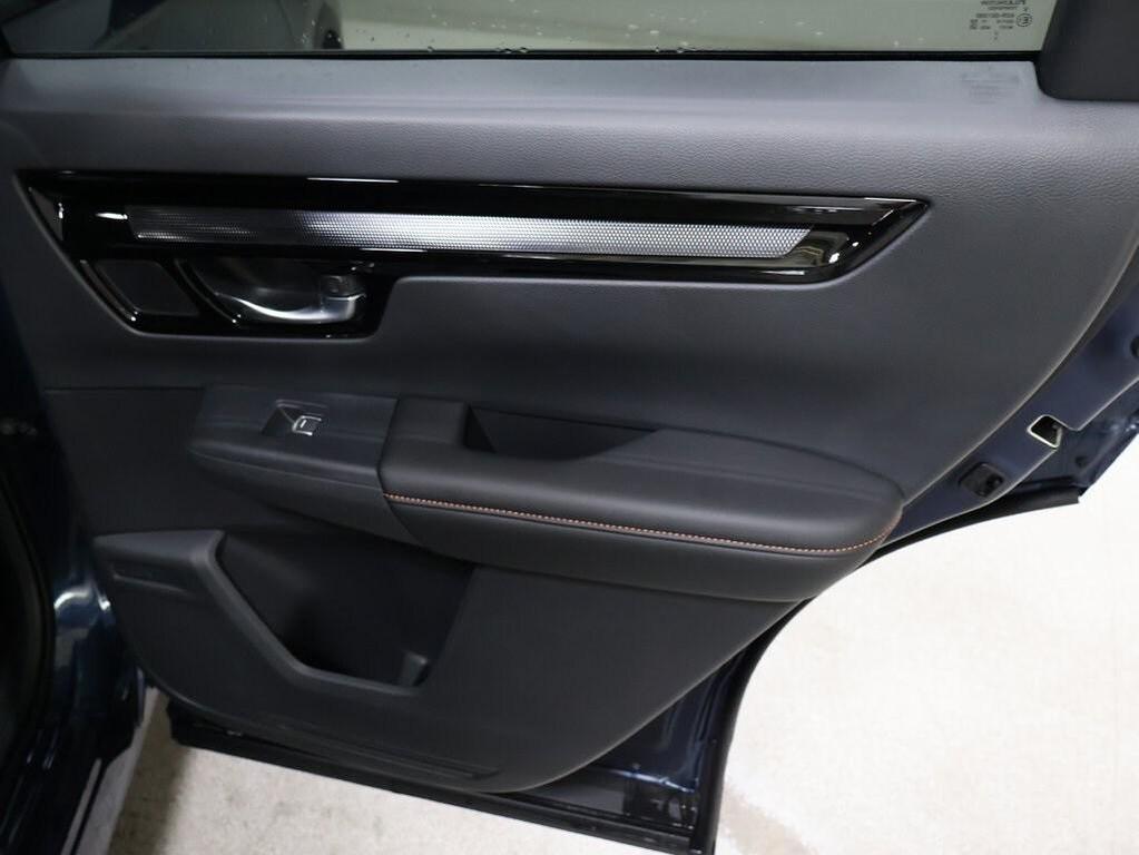 new 2026 Honda CR-V Hybrid car, priced at $43,700