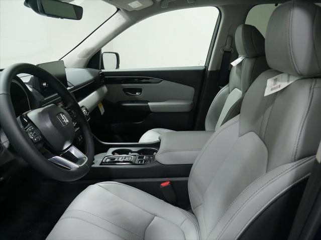 new 2025 Honda Pilot car, priced at $47,050