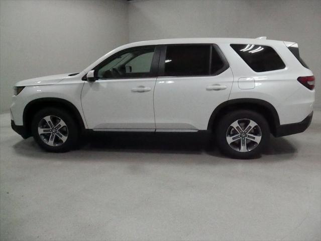 new 2025 Honda Pilot car, priced at $45,405