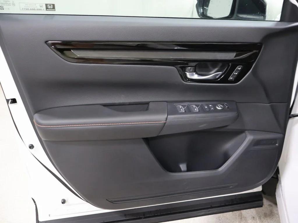 new 2025 Honda CR-V Hybrid car, priced at $41,232