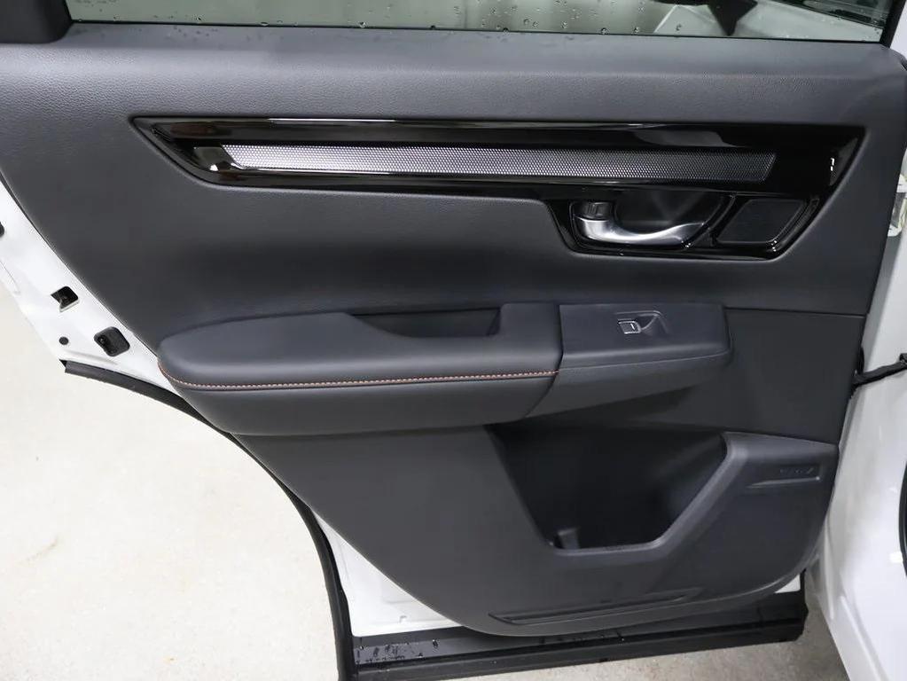 new 2025 Honda CR-V Hybrid car, priced at $41,232