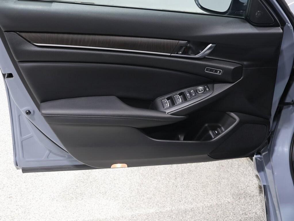 used 2021 Honda Accord Hybrid car, priced at $26,900