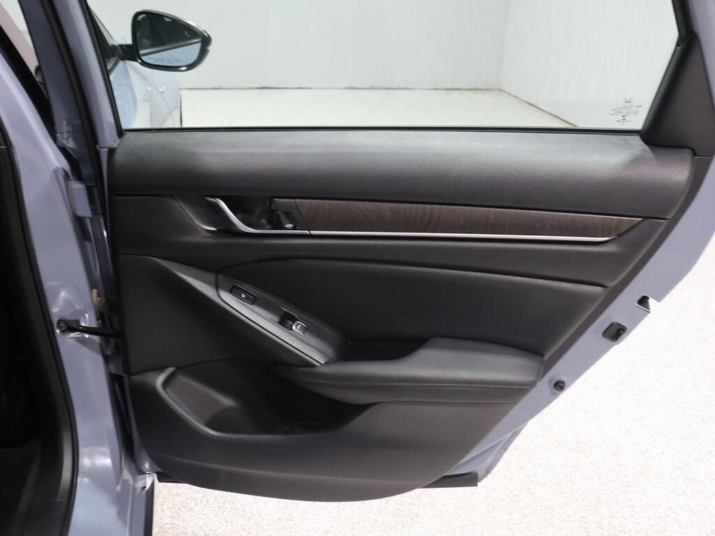 used 2021 Honda Accord Hybrid car, priced at $26,900