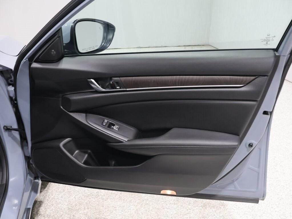 used 2021 Honda Accord Hybrid car, priced at $26,900