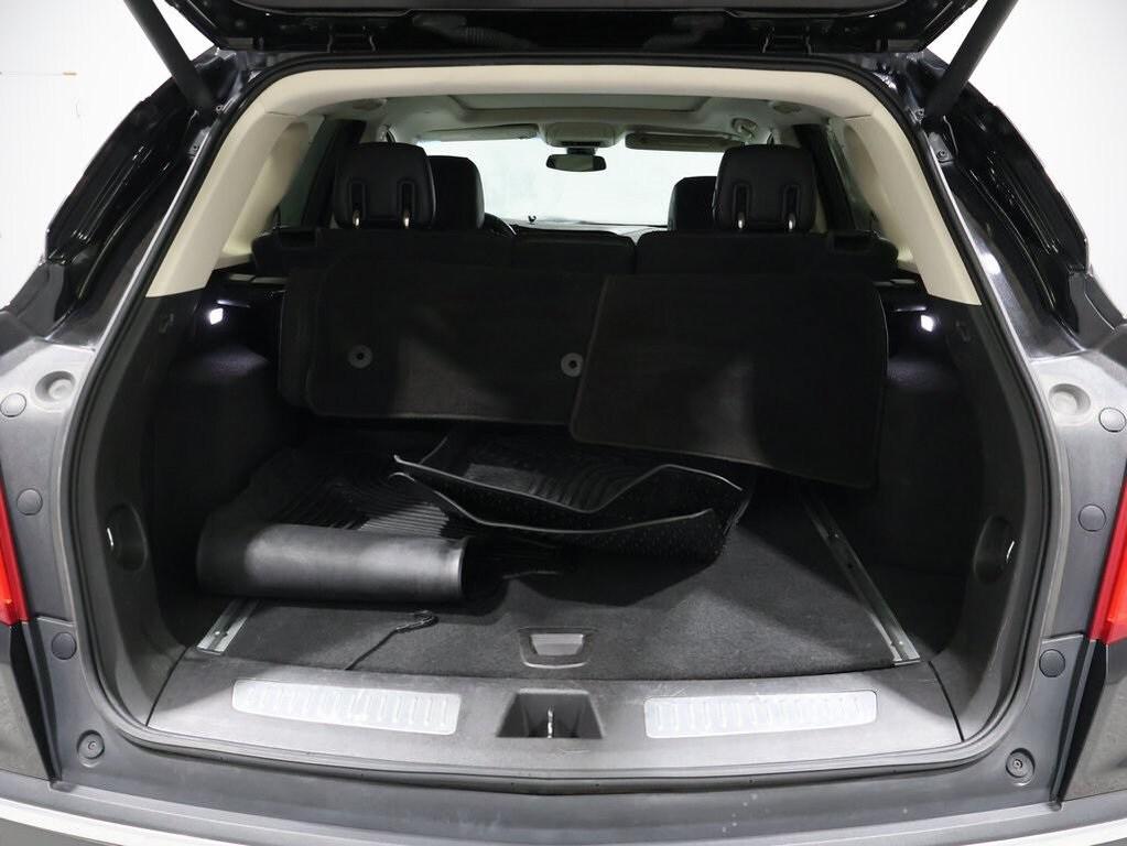 used 2017 Cadillac XT5 car, priced at $17,800