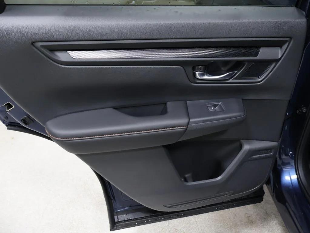 new 2026 Honda CR-V Hybrid car, priced at $40,250