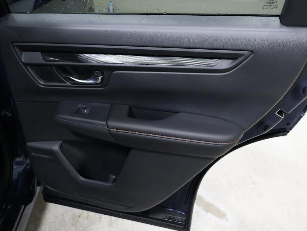 new 2026 Honda CR-V Hybrid car, priced at $40,250